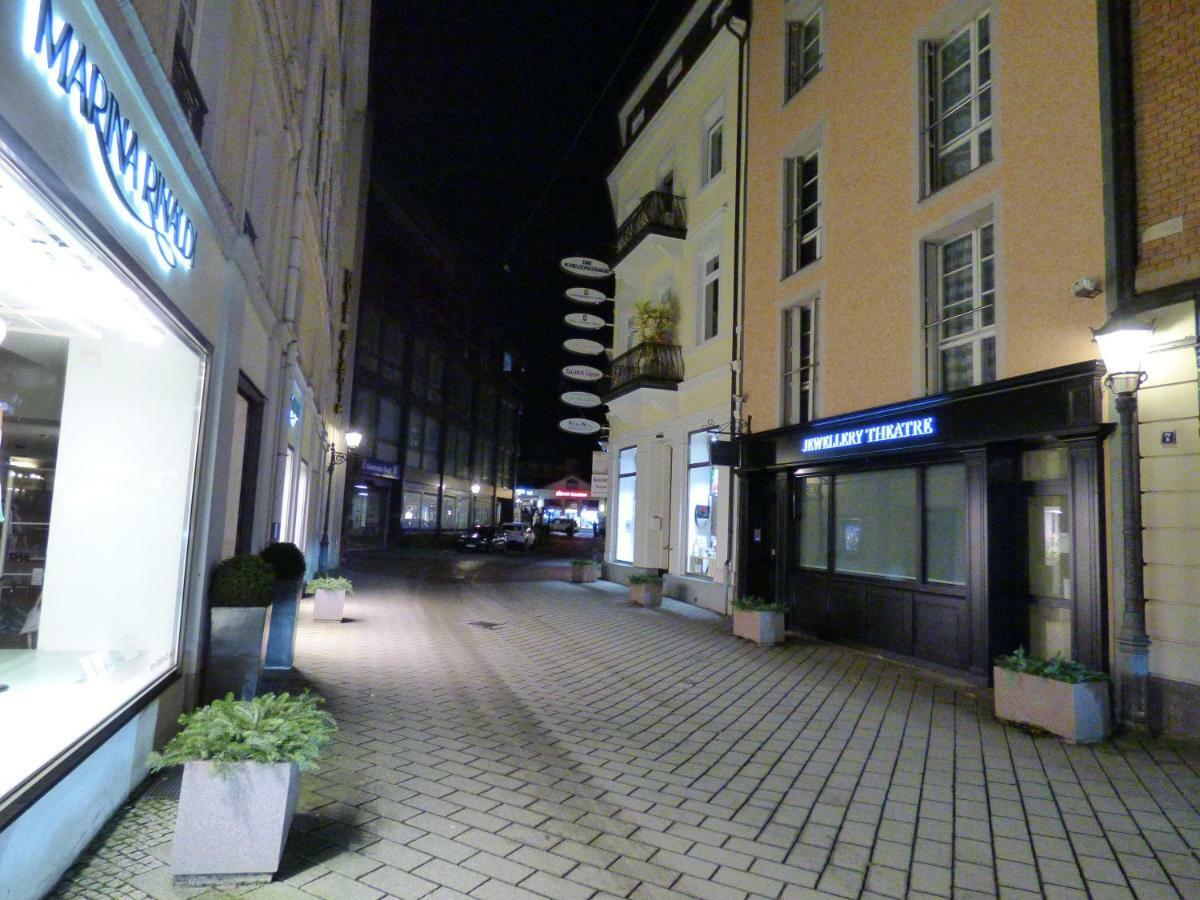 Domino Apartment Baden-Baden Bagian luar foto