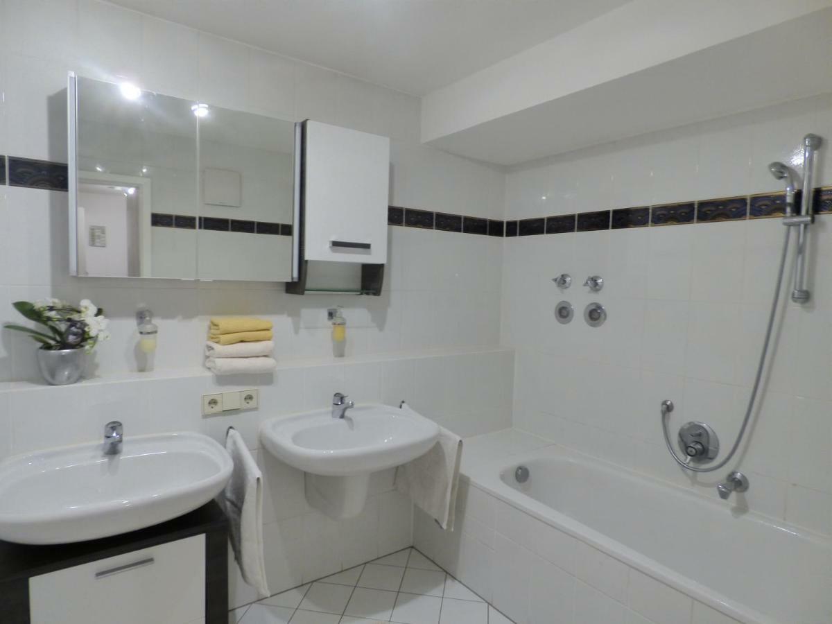 Domino Apartment Baden-Baden Bagian luar foto